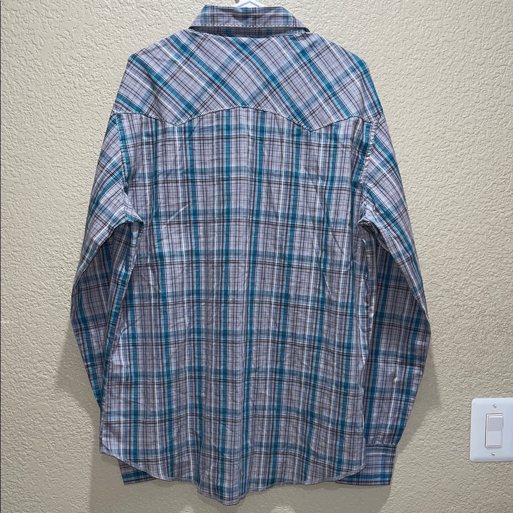 Wrangler Men's Teal and Gray Plaid Button Down Shirt - Picture 7 of 7